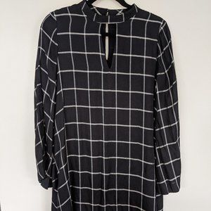 Small Black & White LOFT Dress